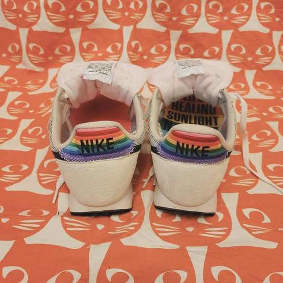 Nike Pride LGBTQ GORGEOUS rainbow 🌈 size 9 Like New! Sneaker - Picture 3 of 16